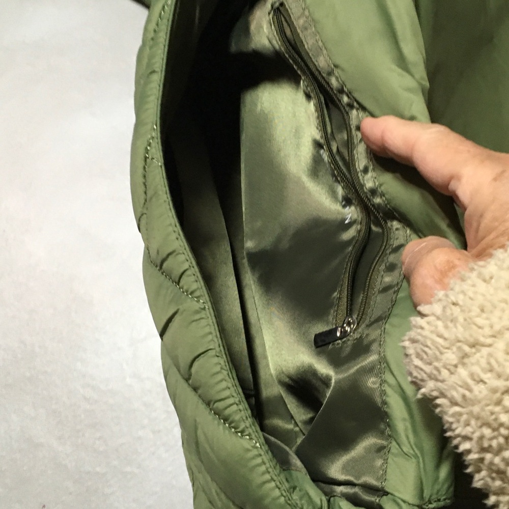 Quilted Olive Puffy Crossbody Bag - Picture 3 of 5